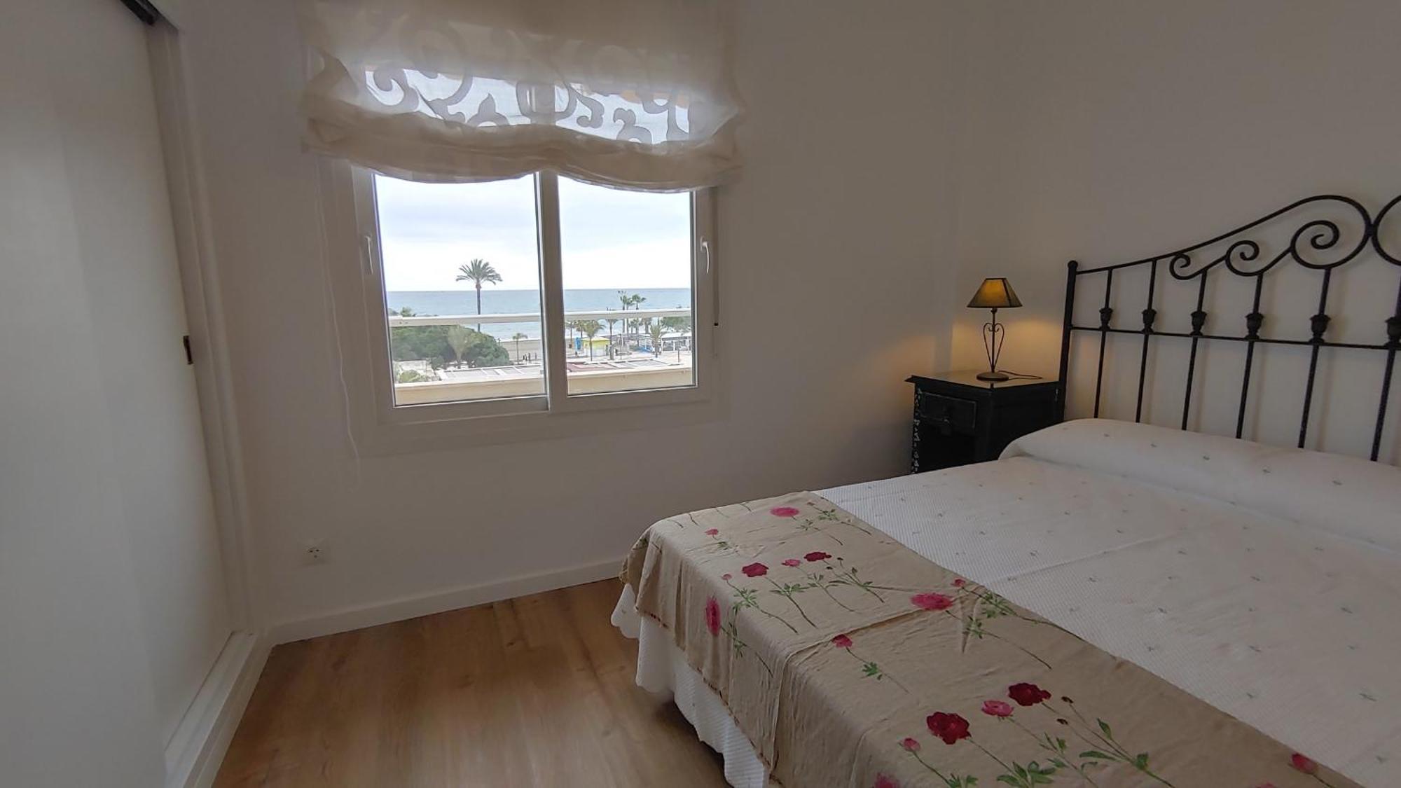 Precioso Apartamento Frente A La Playa Torre Del Mar Exterior photo